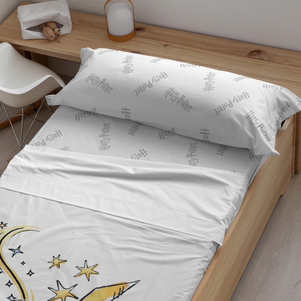 Juego de sábanas con almohada y bajera estampadas 100% algodón modelo hedwig big para cama de 105.
